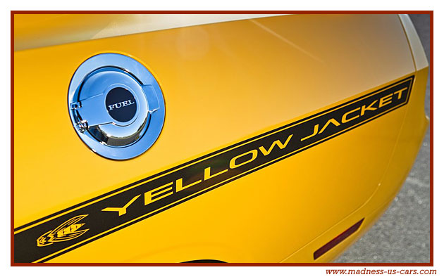 Dodge Challenger SRT-8 Yellow Jacket 2012