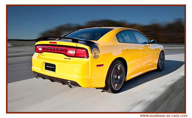 Dodge Charger SRT-8 Super Bee 2012