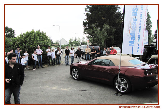 V8 Drink Madness US - Chevrolet Camaro Cabriolet 2011 - Dodge Durango 2011