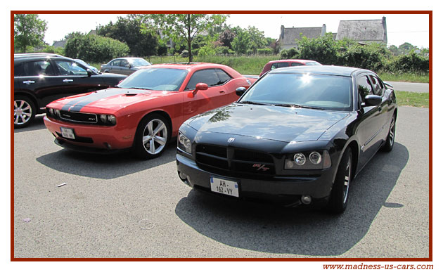 V8 Drink Madness US - Chevrolet Camaro Cabriolet 2011 - Dodge Durango 2011