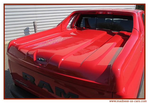 Tonneau cover Linextras FullBox pour Dodge Ram 1500